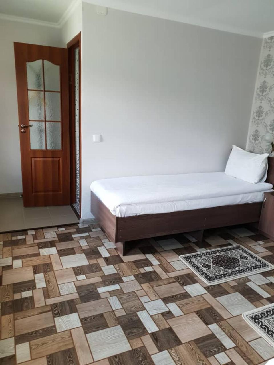 Datka Guest House Naryn Esterno foto